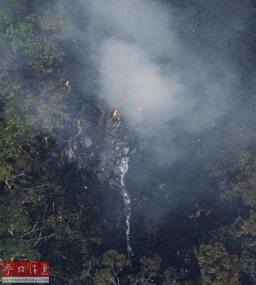 坠机现场直拍在线视频,惊心动魄的瞬间还原  第2张