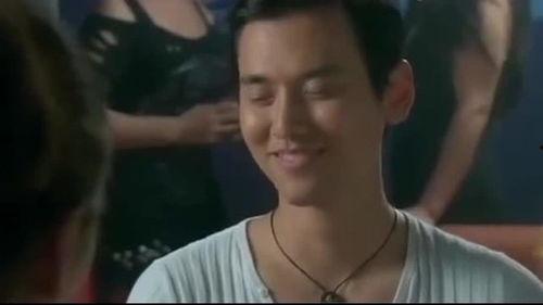 爆操富婆在线视频播放,富婆视频直播现象背后的真相与争议  第2张